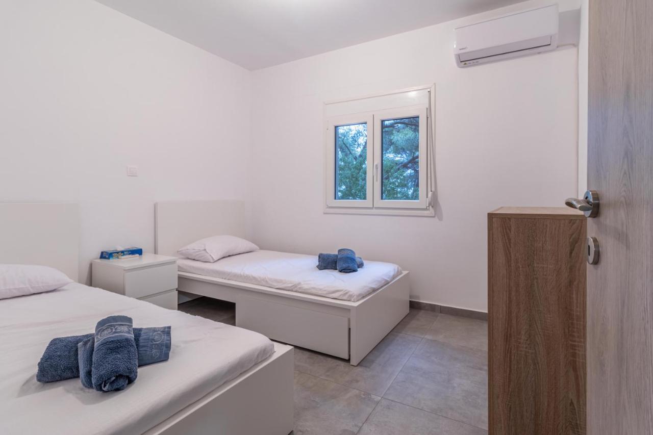 Marvelous, Secluded W/ 3 Bedroom , Pool & Garden, Kavos Isthmia
