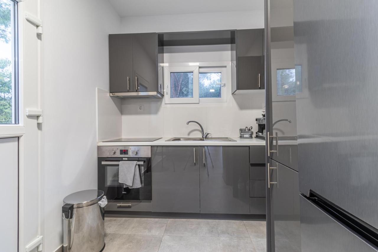 Marvelous, Secluded W/ 3 Bedroom , Pool & Garden, Kavos *